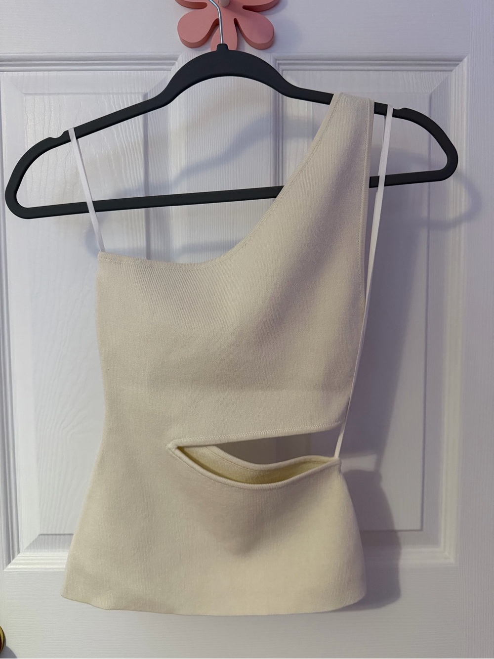 OAK + FORT Cream Sleeveless Top with Tag Detail